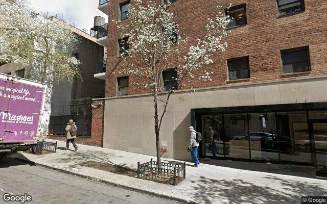 165 E 35th St